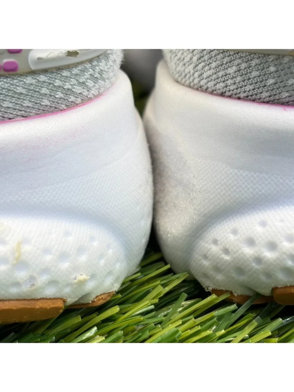 Brooks missing insoles